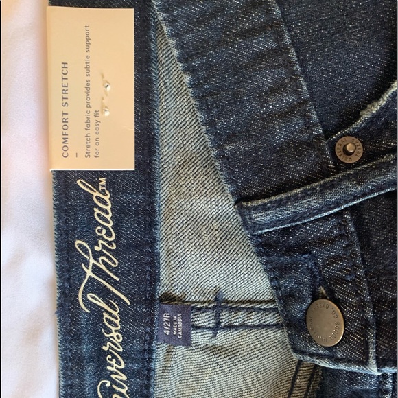 Universal Thread High Rise Denim Shorts - Picture 2 of 4